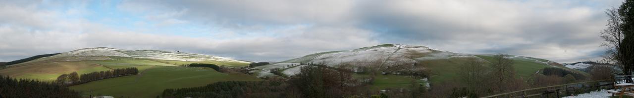 The Fforest Inn Llanfihangel-nant-Melan 外观 照片