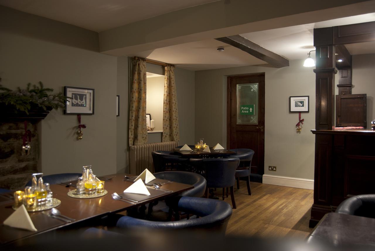 The Fforest Inn Llanfihangel-nant-Melan 外观 照片